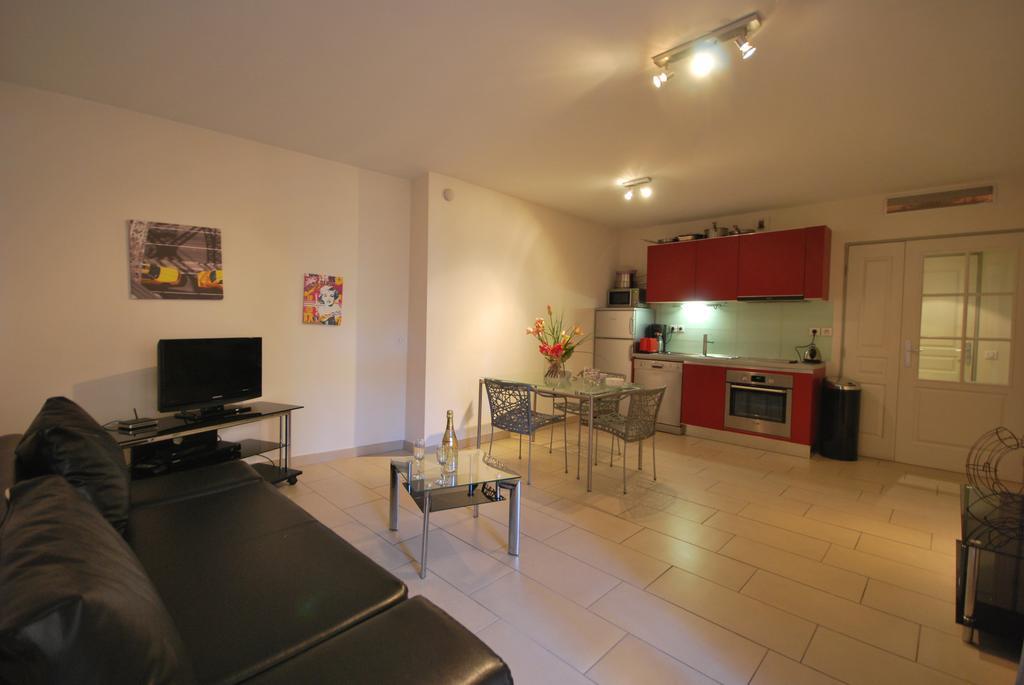 Le Vieux Port Apartments Cannes Extérieur photo