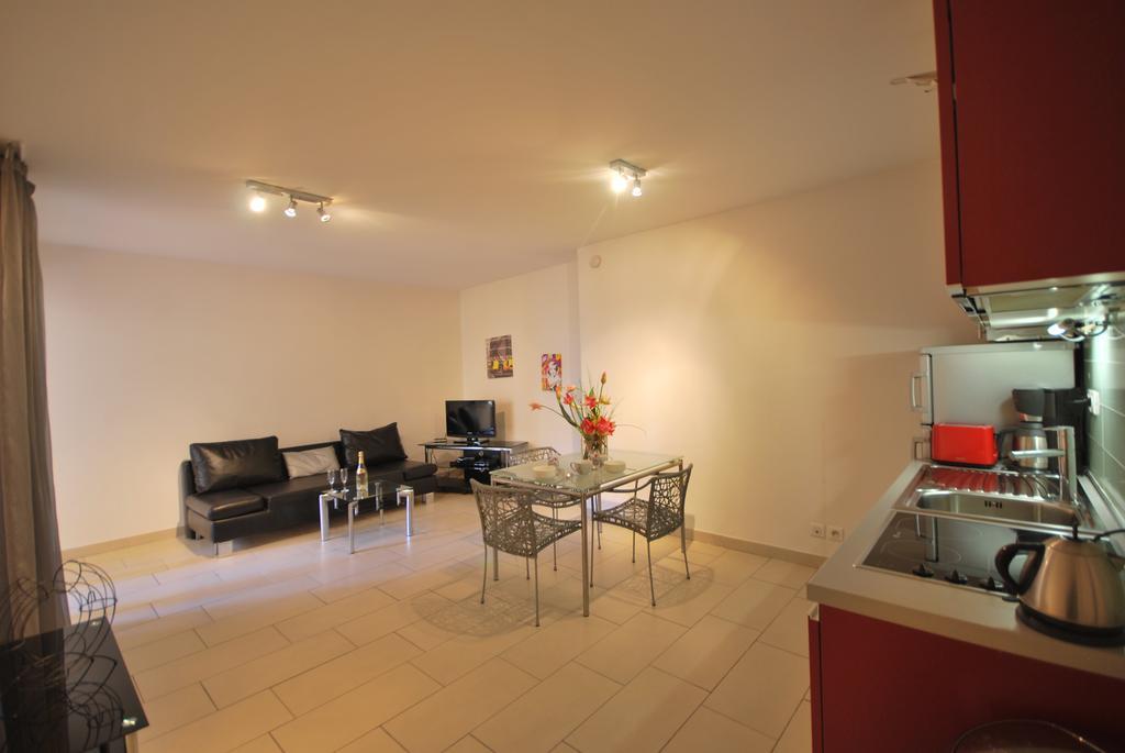 Le Vieux Port Apartments Cannes Extérieur photo
